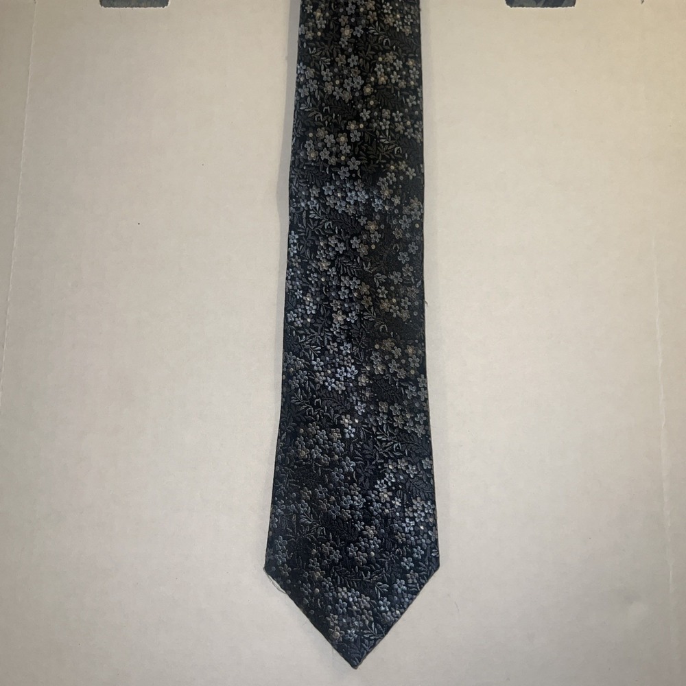 SEAN JOHN 100% Silk Mens Abstract Floral Necktie Black Blue Gray 3.25 X 58"